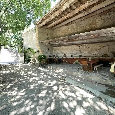 Διαμέρισμα Mas Du Xixe Alliant Authenticite Et Confort Gallargues-le-Montueux
